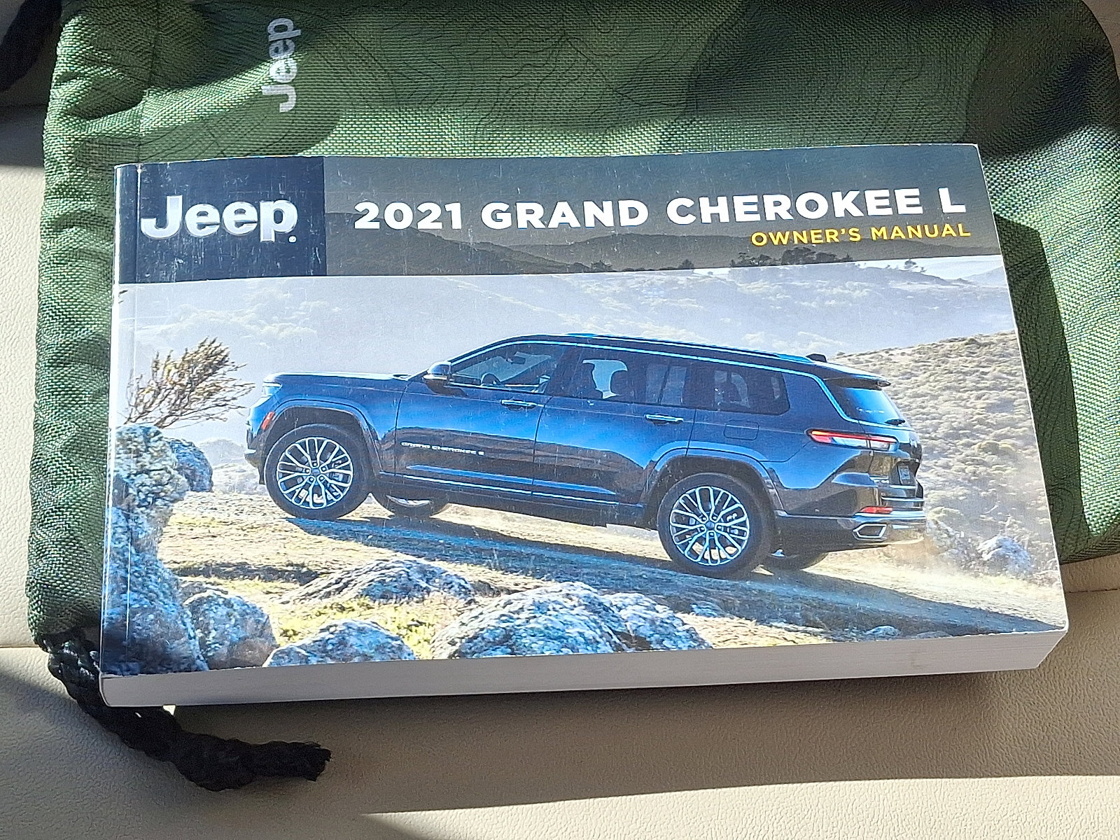 Certified 2021 Jeep Grand Cherokee L Limited image 29