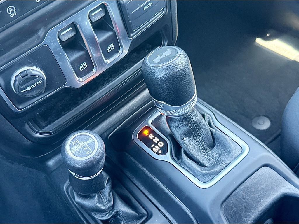 Used 2022 Jeep Wrangler Sport AWD/4WD image 18