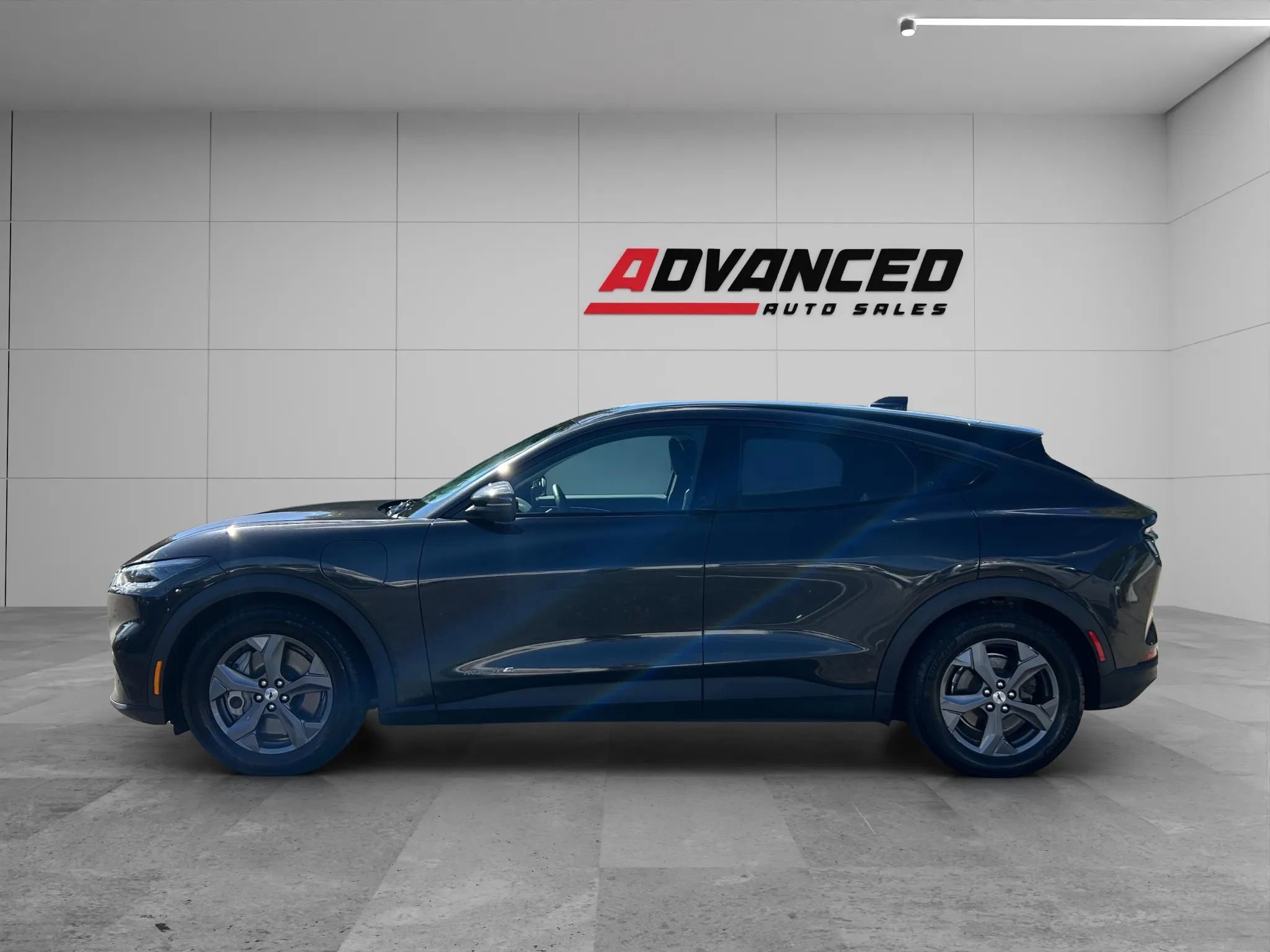 Used 2022 Ford Mustang Mach-E Select AWD/4WD image 7
