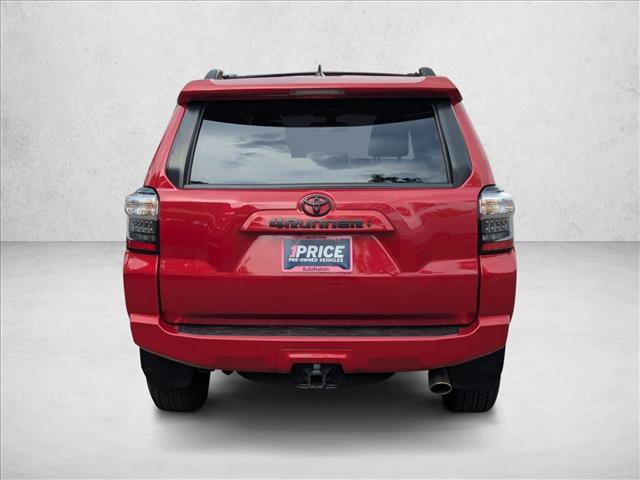 Used 2022 Toyota 4Runner SR5 AWD/4WD image 7