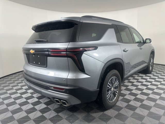 Used 2024 Chevrolet Traverse LT image 4