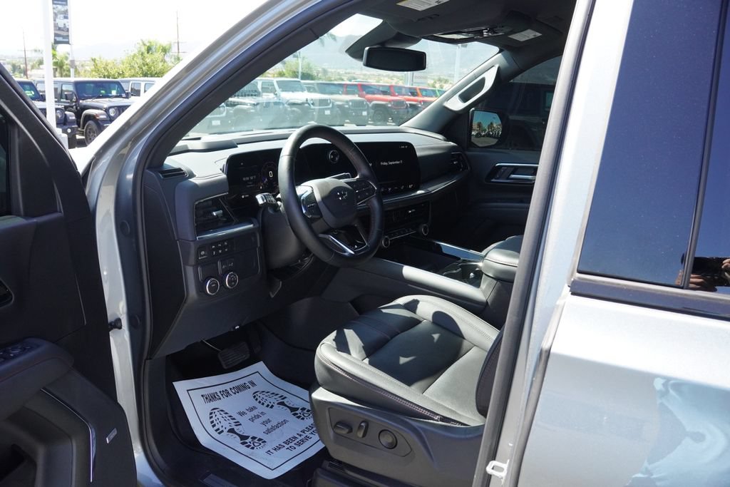 Used 2026 Chevrolet Suburban RST w/ Comfort Package RWD image 28