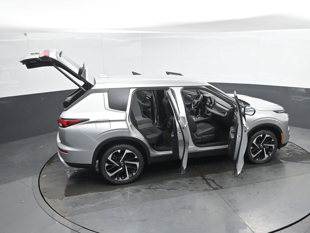 Used 2024 Mitsubishi Outlander SE AWD/4WD image 53