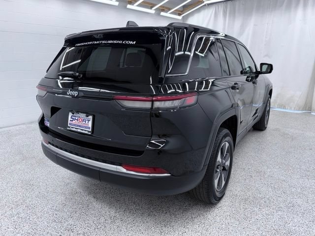 Used 2022 Jeep Grand Cherokee Limited 4xe w/ Luxury Tech Group II AWD/4WD image 2