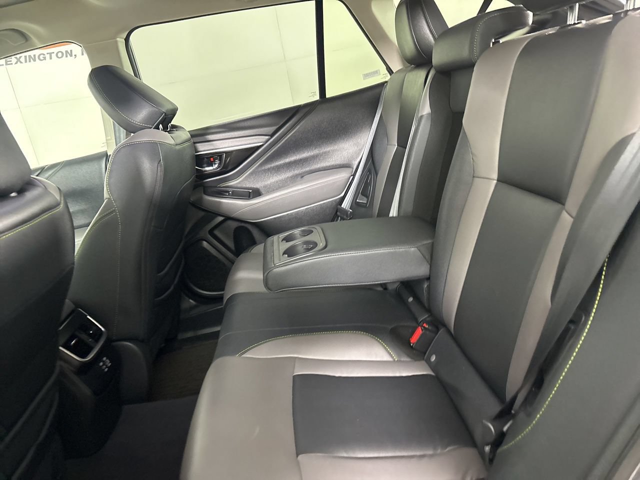 Used 2025 Subaru Outback Onyx Edition AWD/4WD image 24