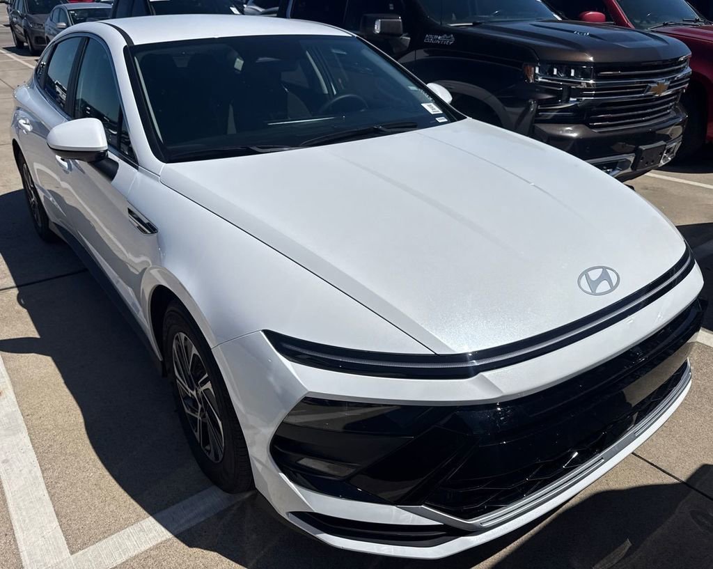 Used 2026 Hyundai Sonata Blue image 1