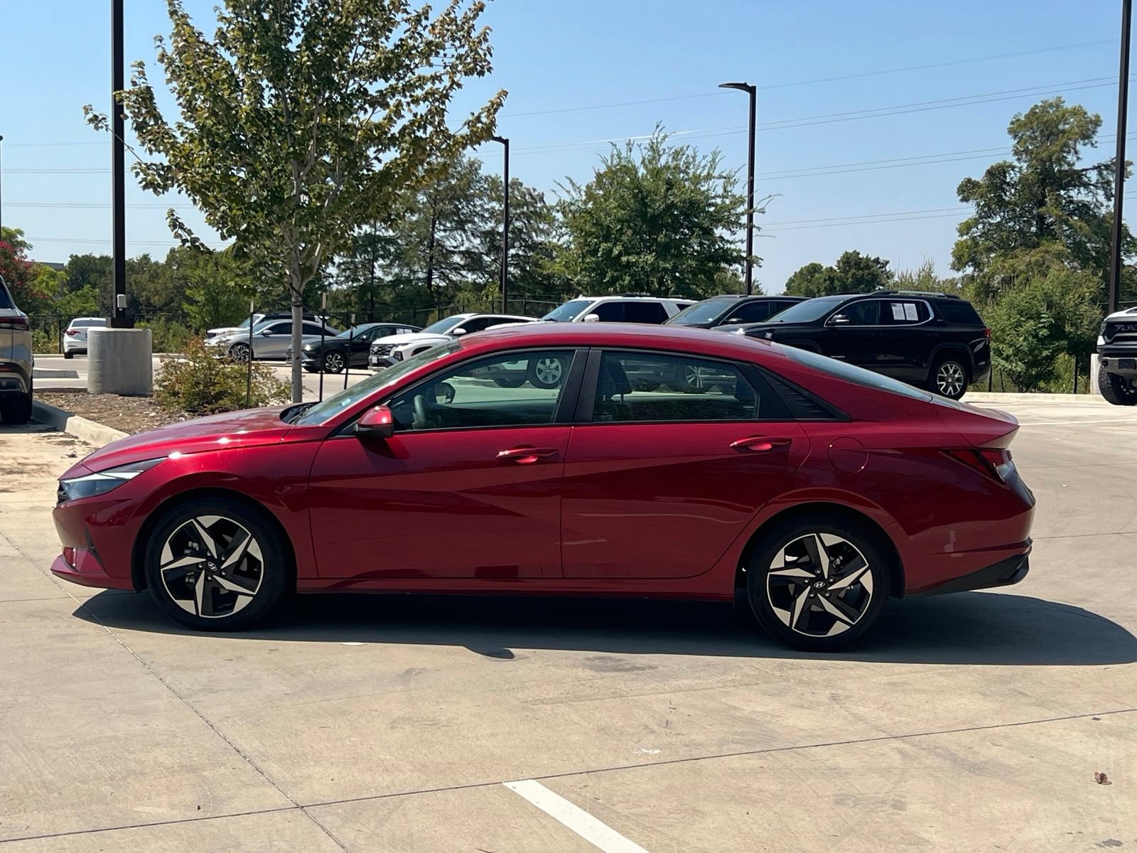 Used 2023 Hyundai Elantra SEL w/ Convenience Package FWD image 6