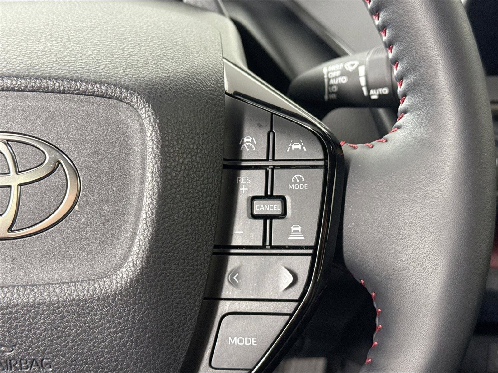 Used 2025 Toyota Prius Plug-In Hybrid image 18