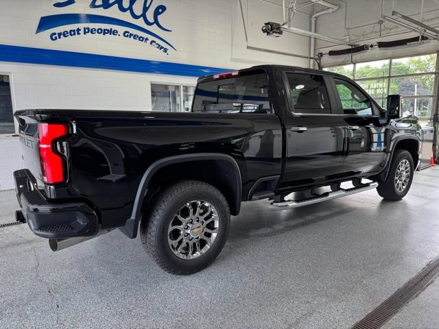 New 2026 Chevrolet Silverado 2500 LT w/ Z71 Chrome Sport Edition AWD/4WD image 11