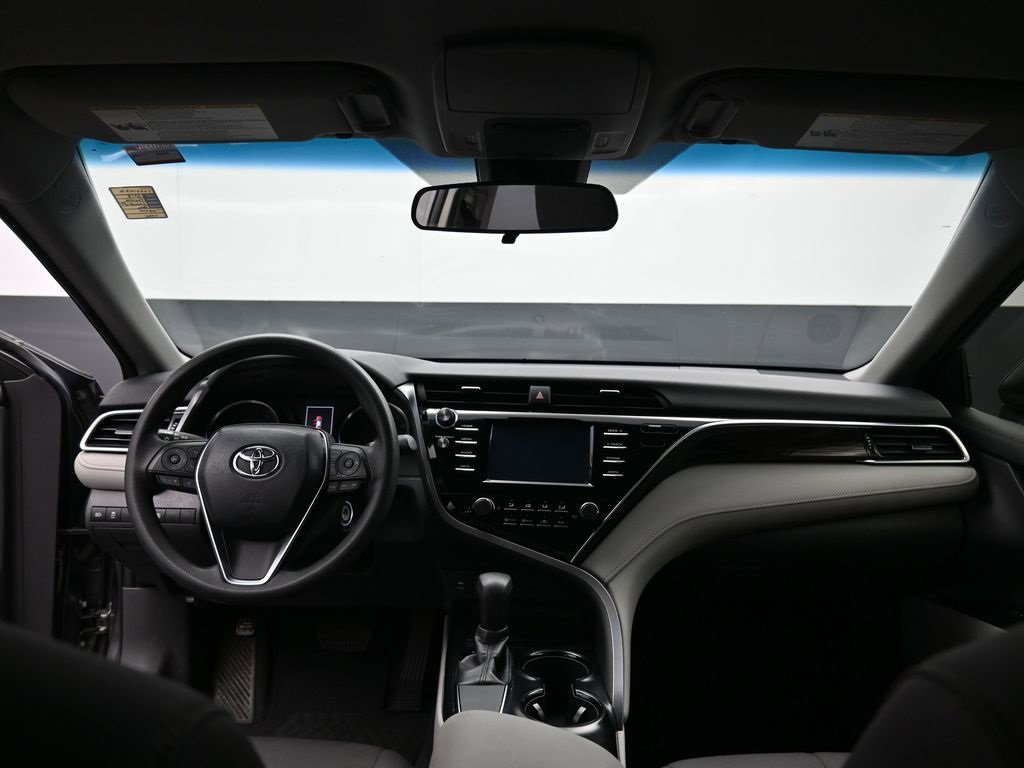 Certified 2018 Toyota Camry LE image 24