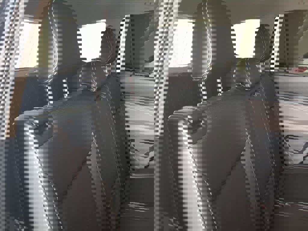 Used 2022 Volkswagen Atlas SE w/ Panoramic Sunroof Package image 18