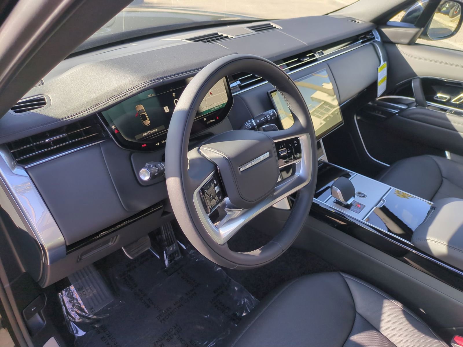 New 2026 Land Rover Range Rover SE image 16