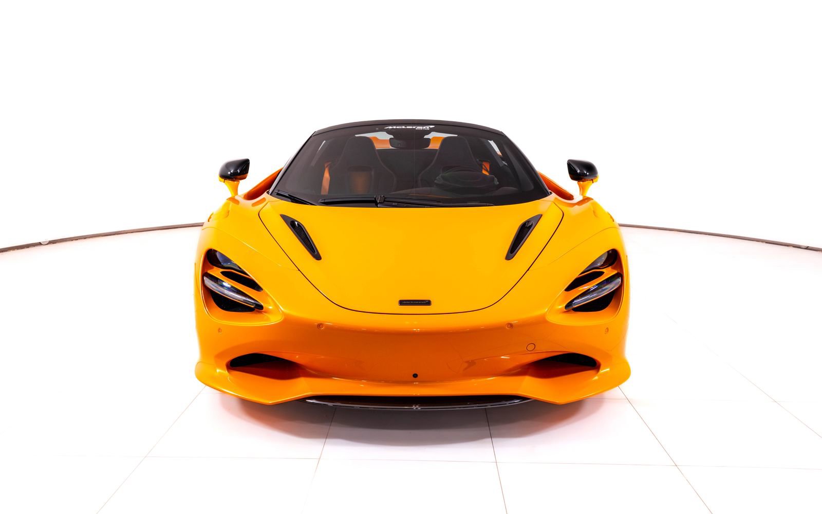 Used 2026 McLaren 750S Spider RWD image 10