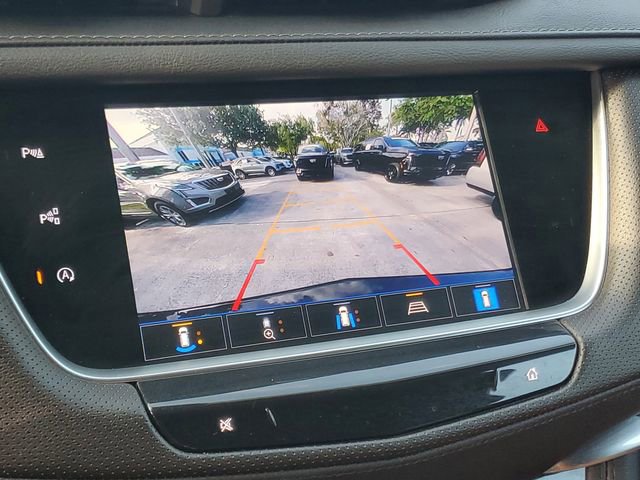 Certified 2024 Cadillac XT5 Premium Luxury w/ Technology Package FWD image 25