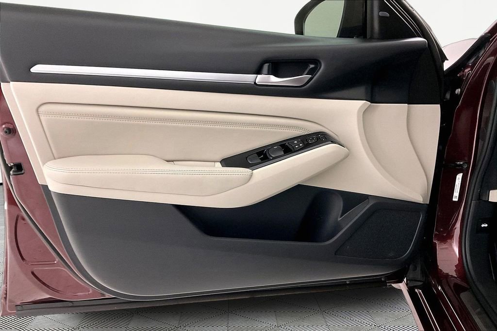 Used 2023 Nissan Altima 2.5 SL image 18