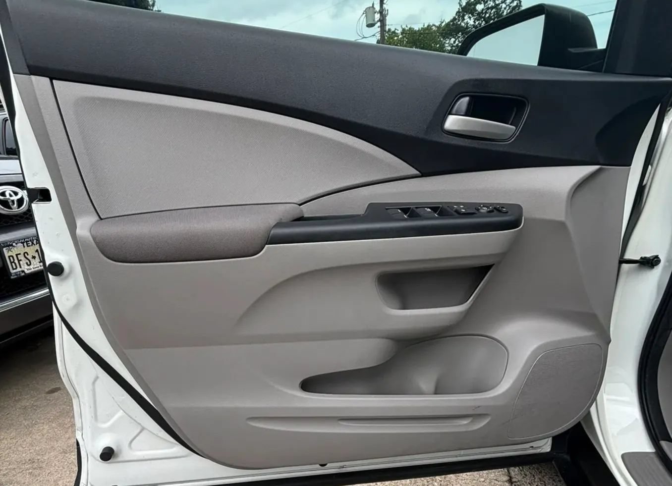 Used 2014 Honda CR-V LX image 17