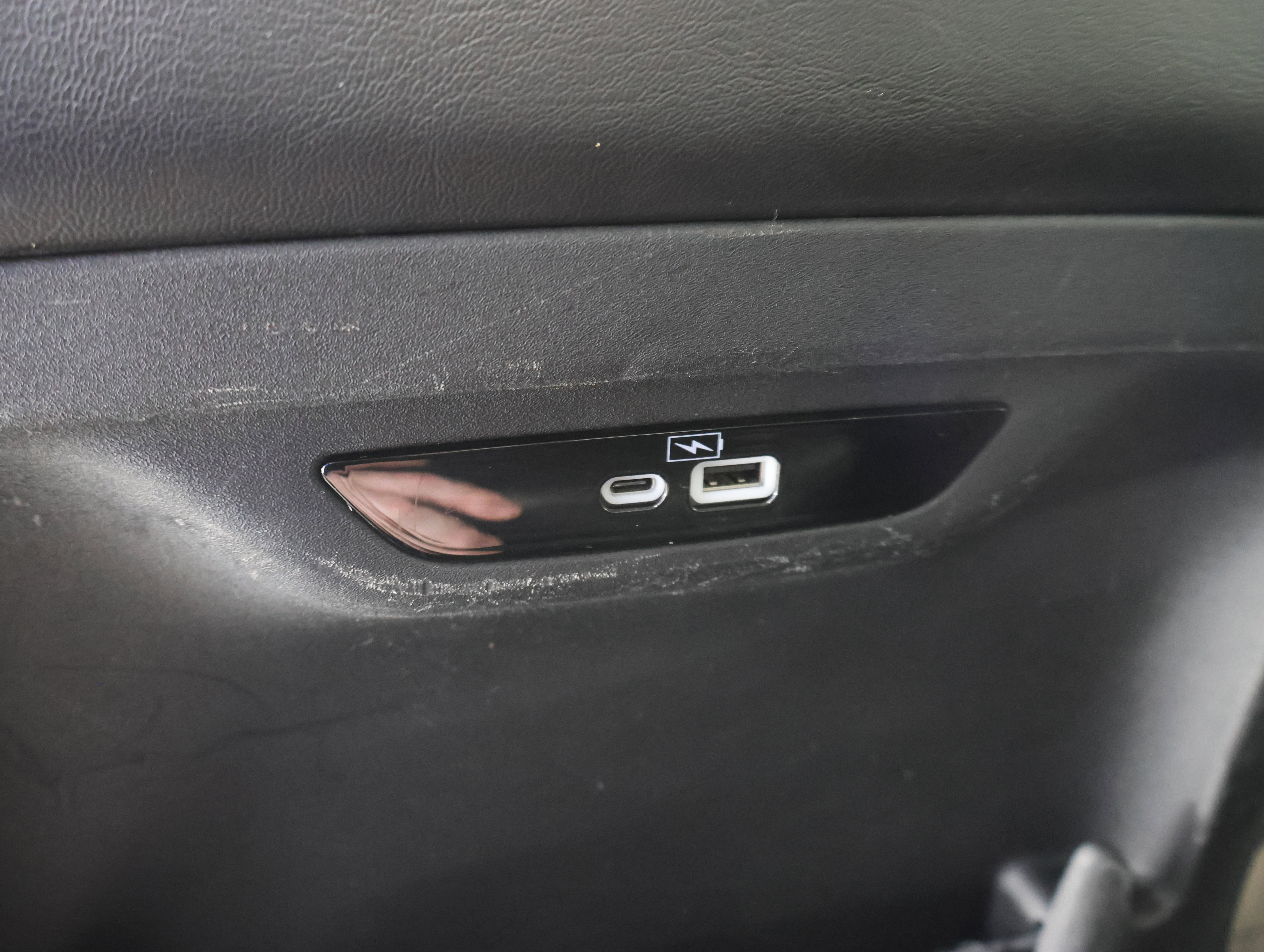 Used 2023 Chrysler Pacifica Touring-L AWD/4WD image 38