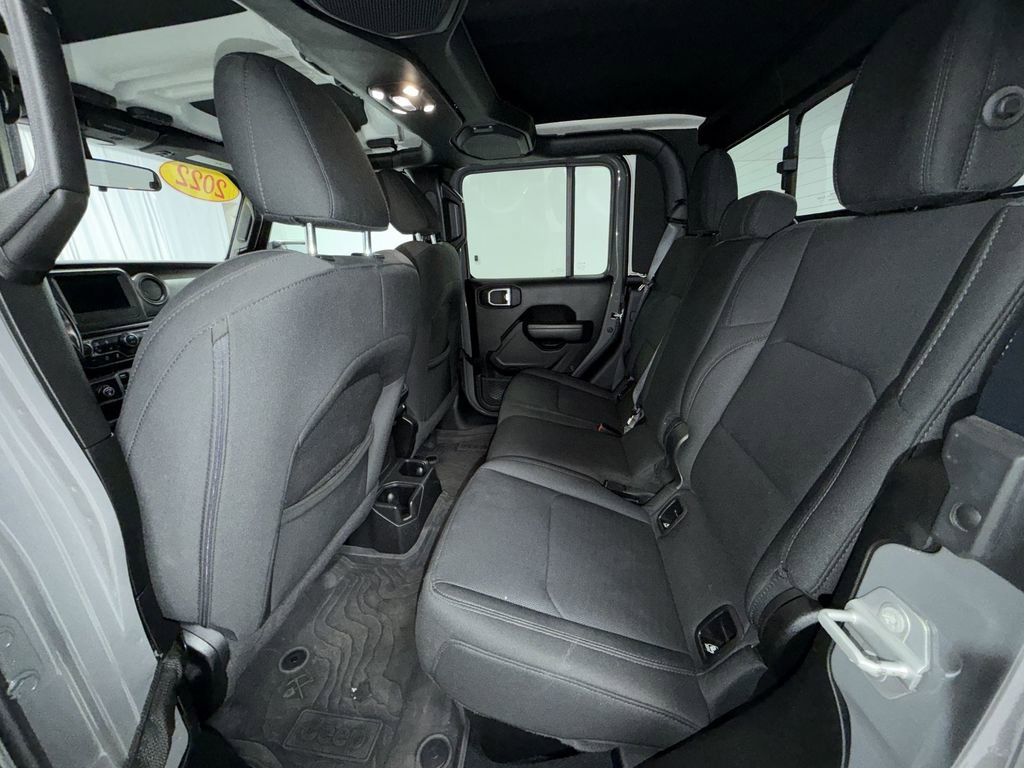 Used 2022 Jeep Gladiator Sport image 4