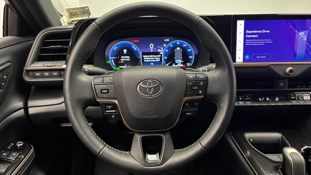 Used 2025 Toyota Crown Signia AWD/4WD image 25