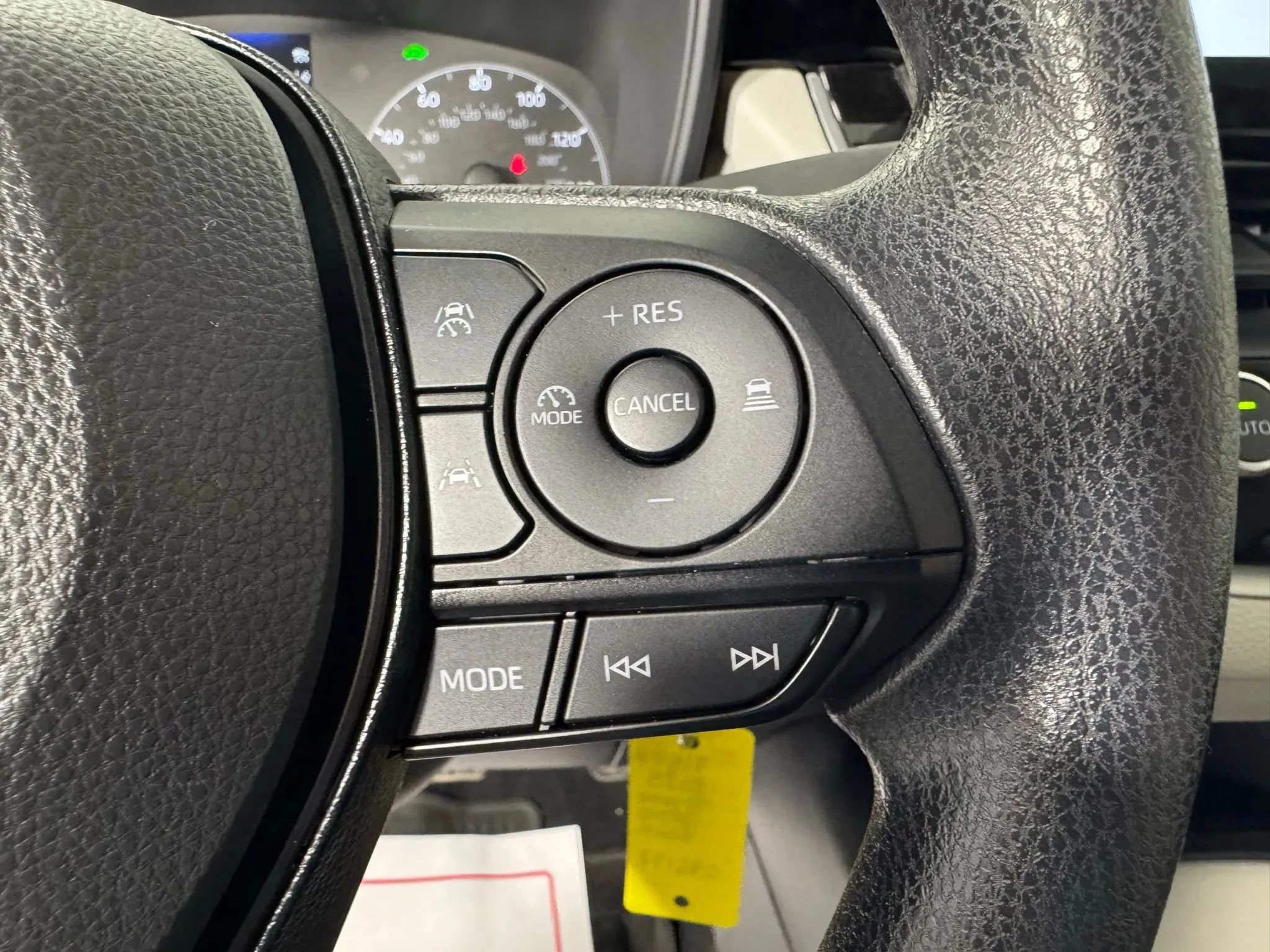 Used 2025 Toyota Corolla LE FWD image 16