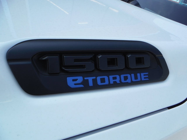 New 2027 RAM 1500 4x4 Crew Cab image 7
