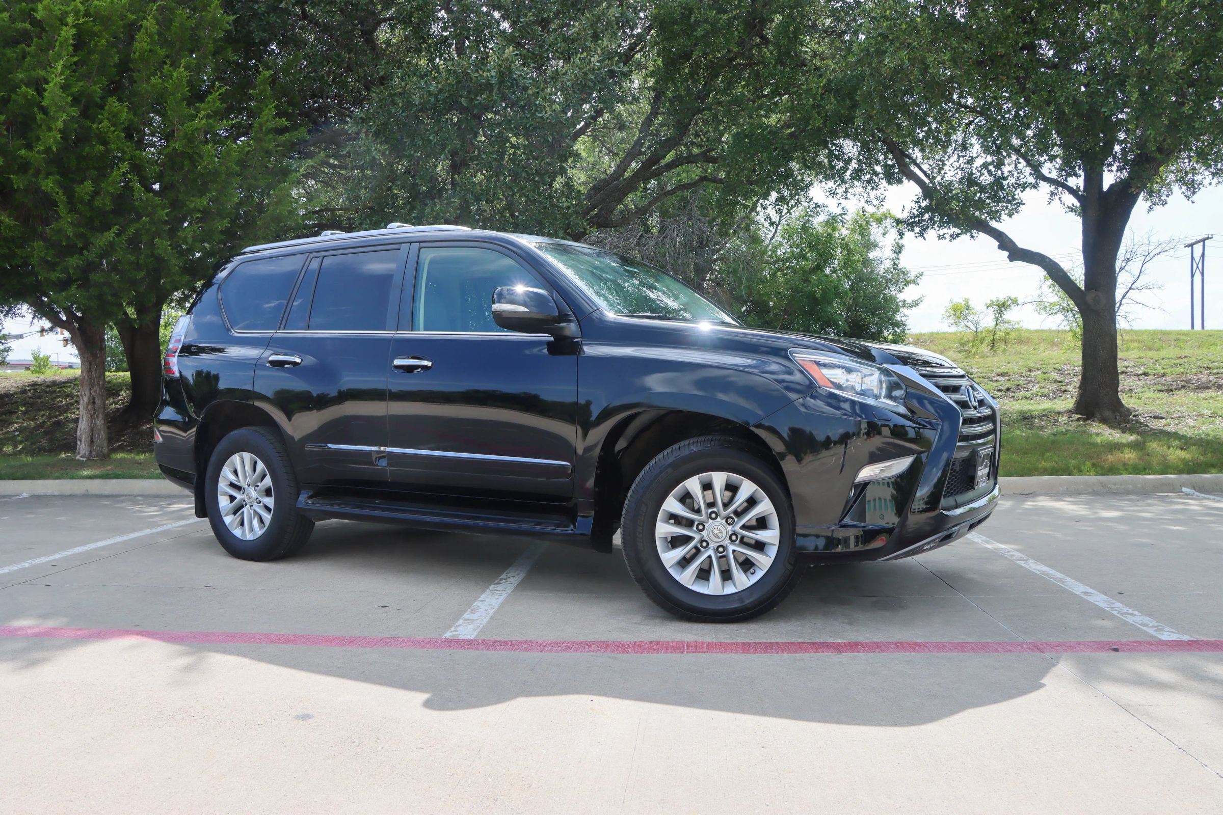 Used 2016 Lexus GX 460 w/ Premium Package