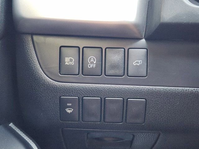 Used 2019 Toyota Highlander XLE image 23