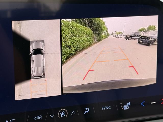 New 2026 Chevrolet Traverse LT image 16