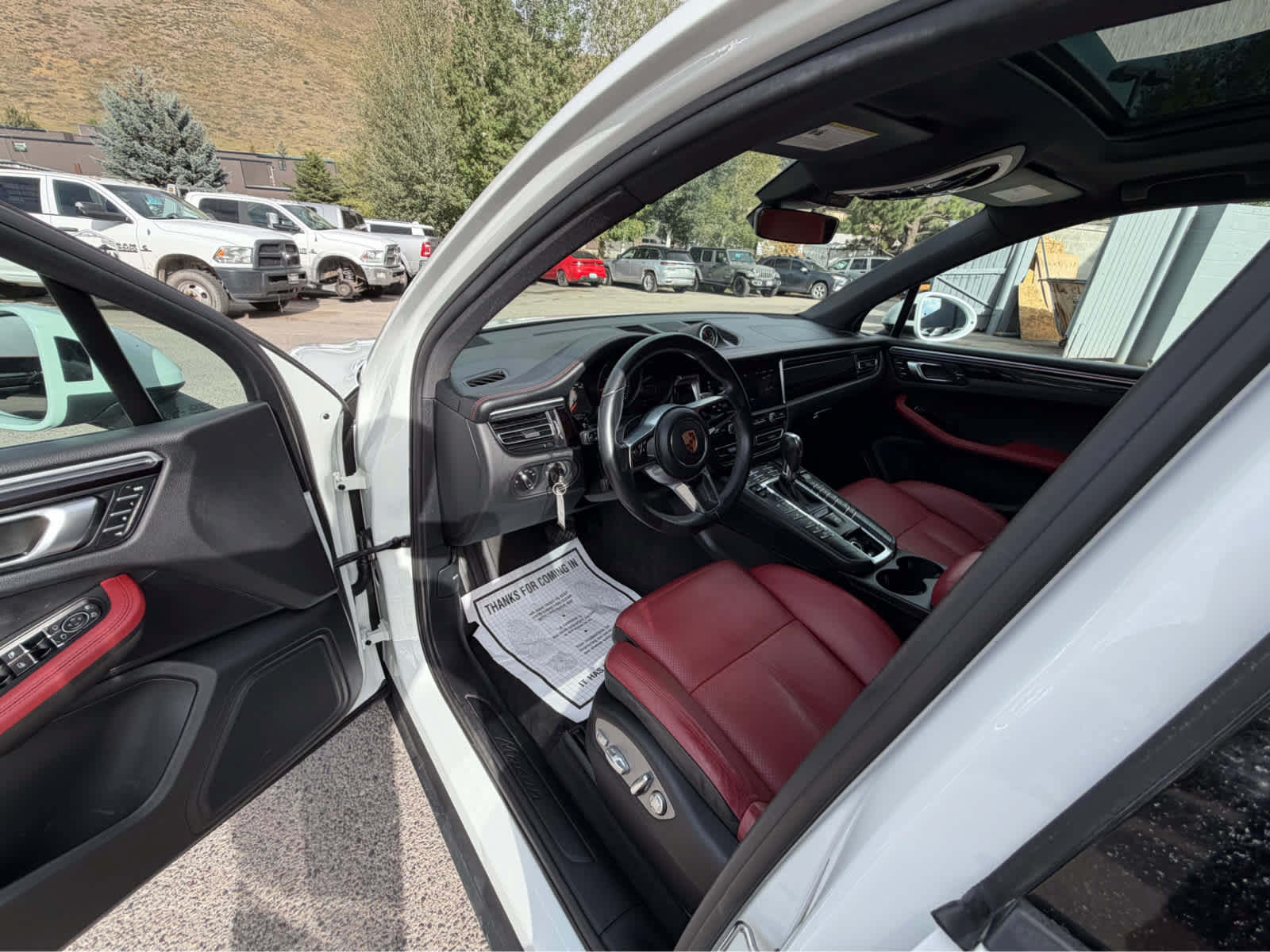 Used 2019 Porsche Macan AWD/4WD image 17