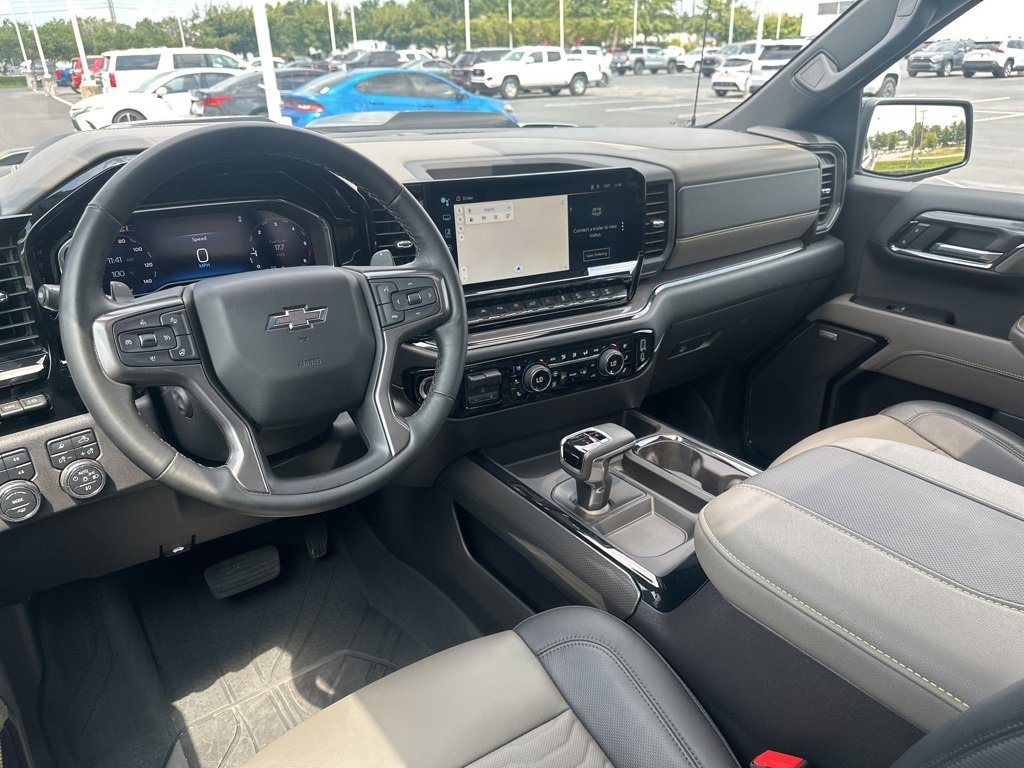 Used 2024 Chevrolet Silverado 1500 ZR2 w/ Technology Package image 33