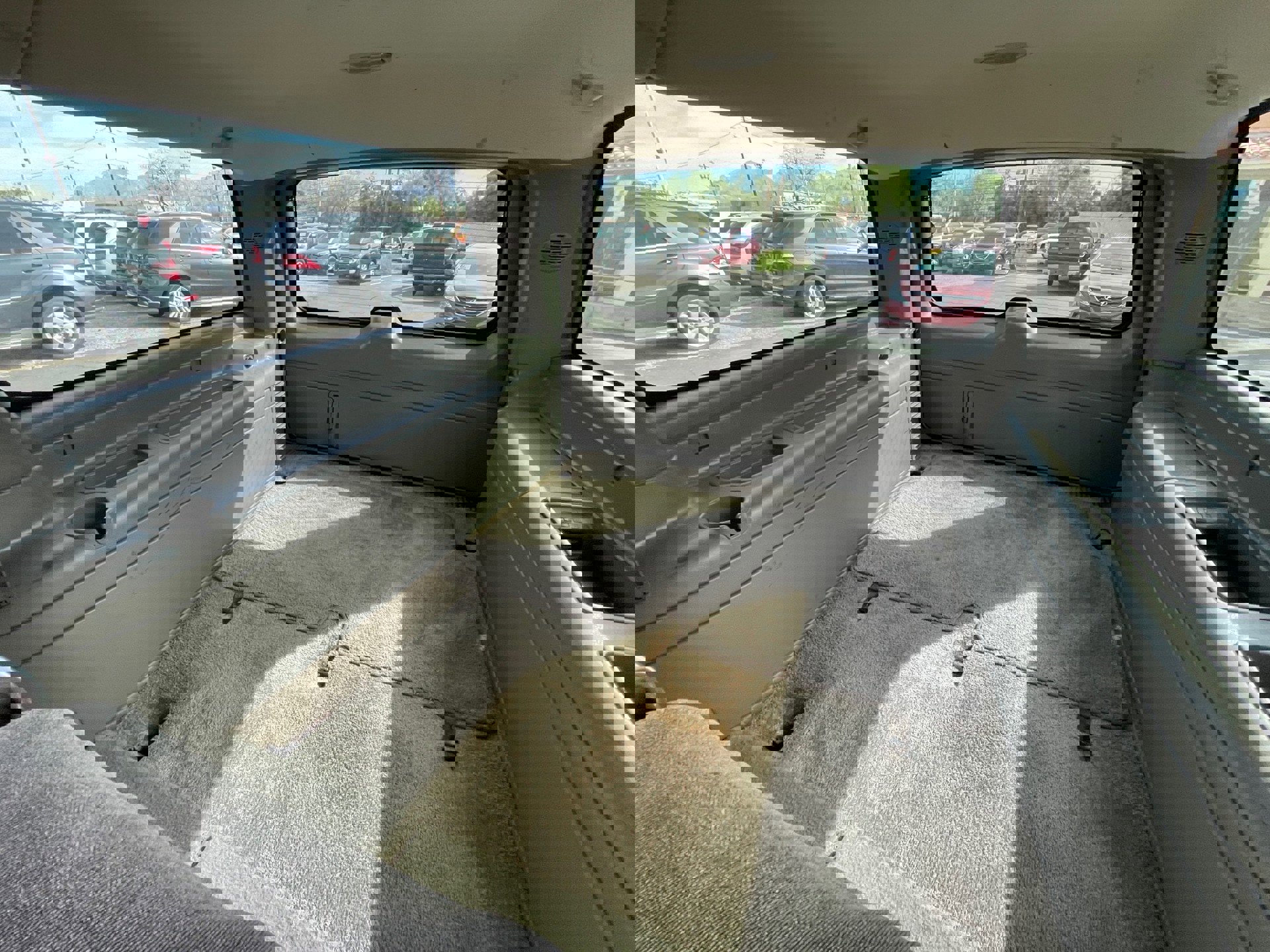 Used 2003 Chevrolet Suburban LS w/ LS Preferred Equipment Group image 18