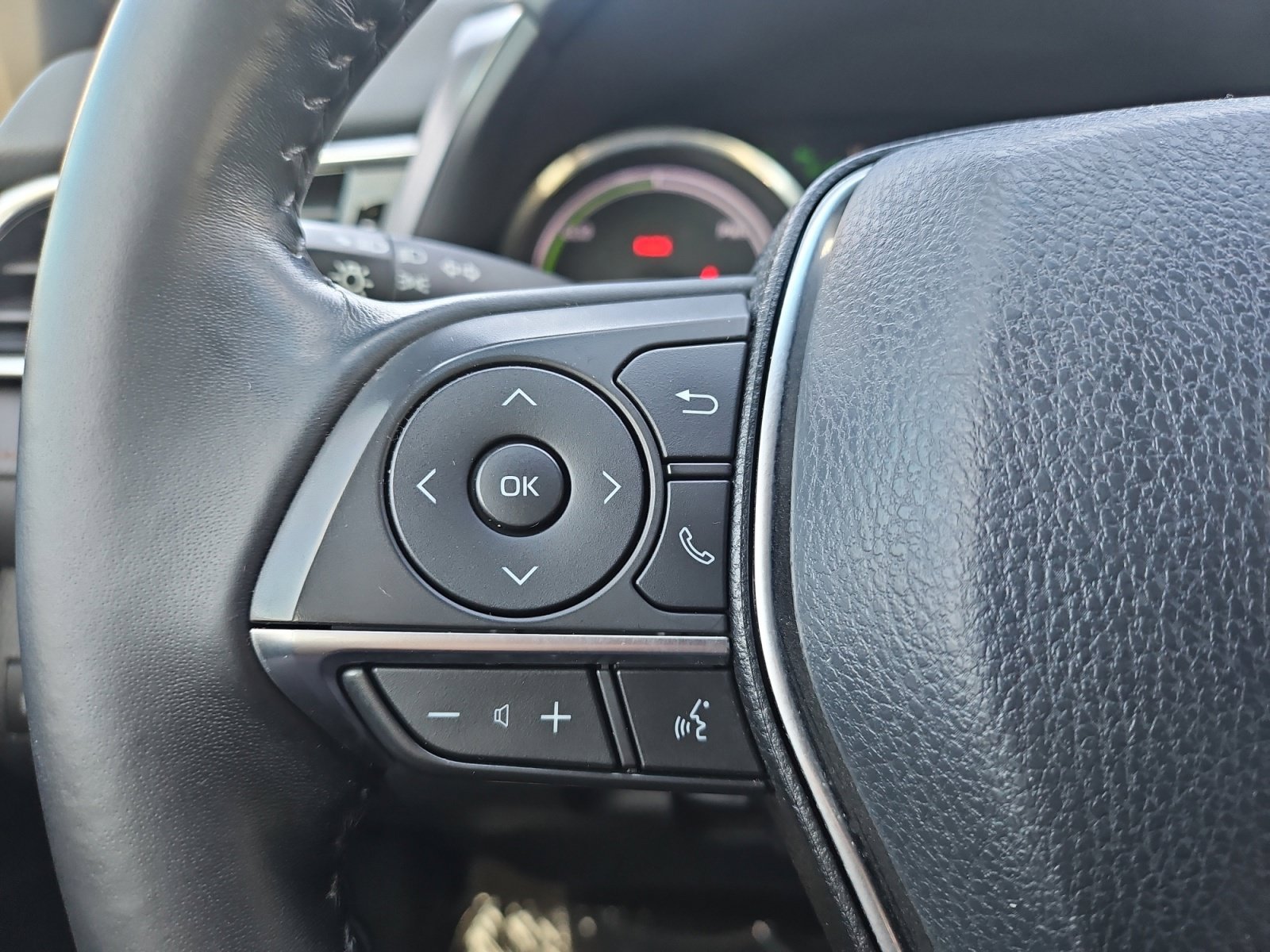 Used 2018 Toyota Camry XLE FWD image 28
