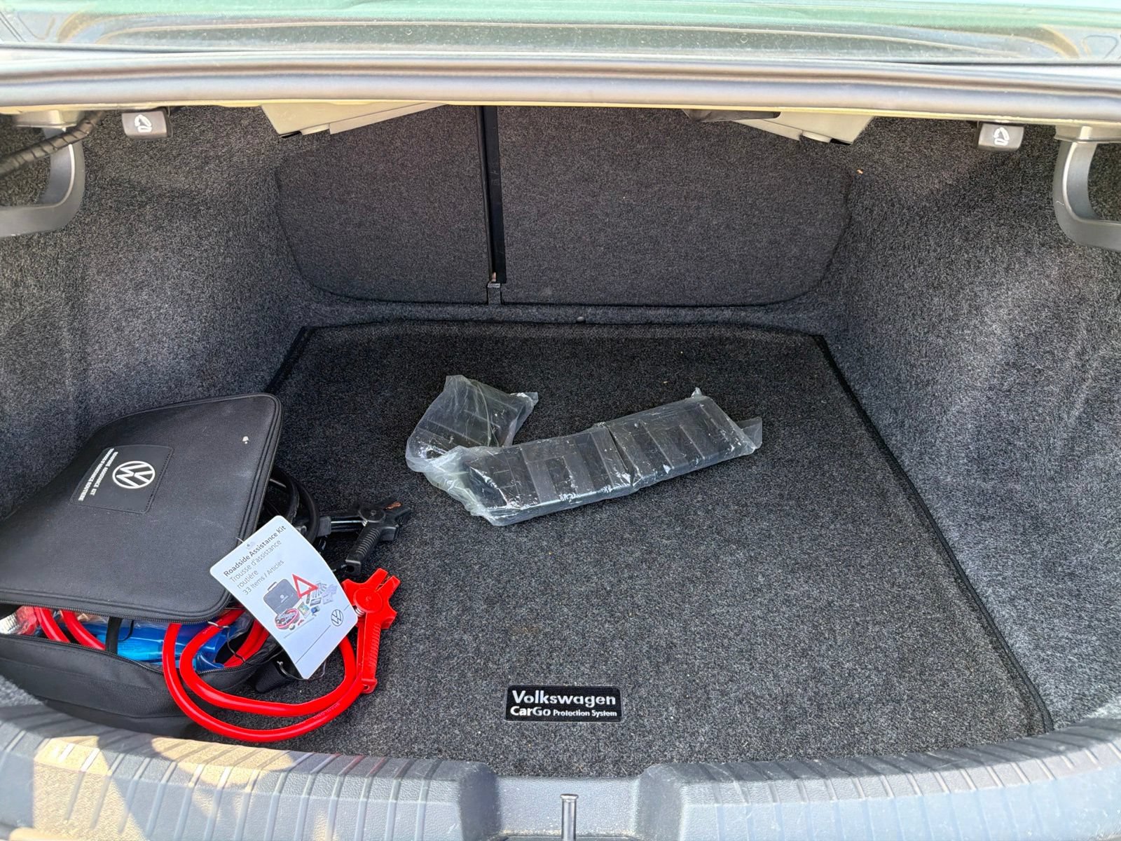 Certified 2023 Volkswagen Jetta SE FWD image 41