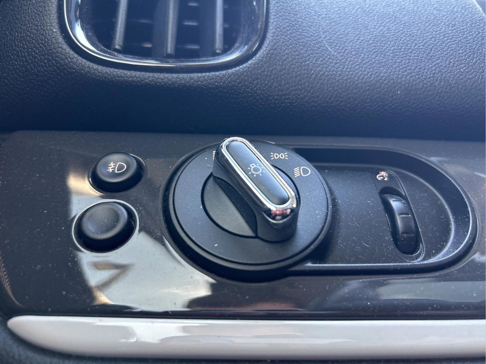 Used 2019 MINI Cooper Countryman S w/ Storage Package FWD image 25