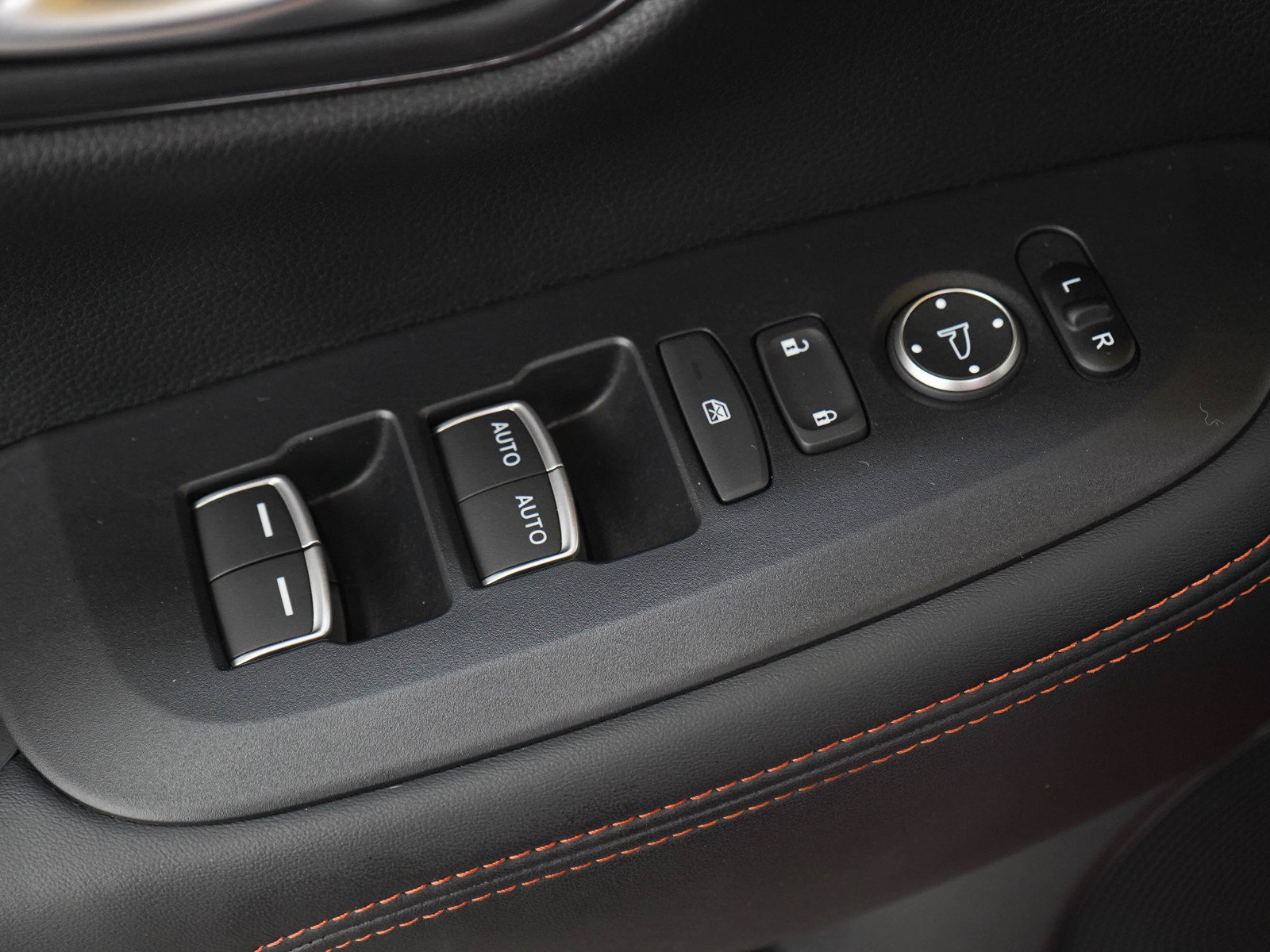 Used 2025 Honda HR-V Sport image 19