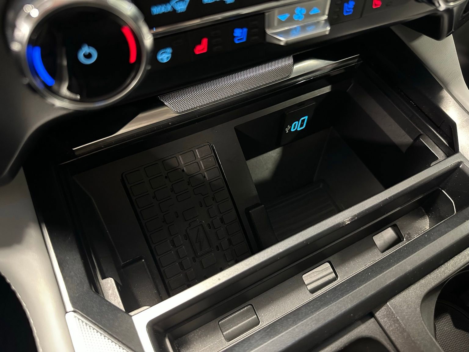 Used 2024 Ford F250 Limited w/ FX4 Off-Road Package image 58