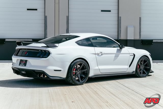 Used 2017 Ford Mustang Shelby GT350R w/ GT350R Equipment Group 920A RWD image 5