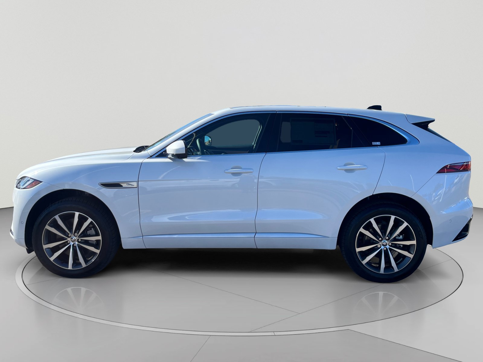 New 2026 Jaguar F-PACE R-Dynamic S AWD/4WD image 2
