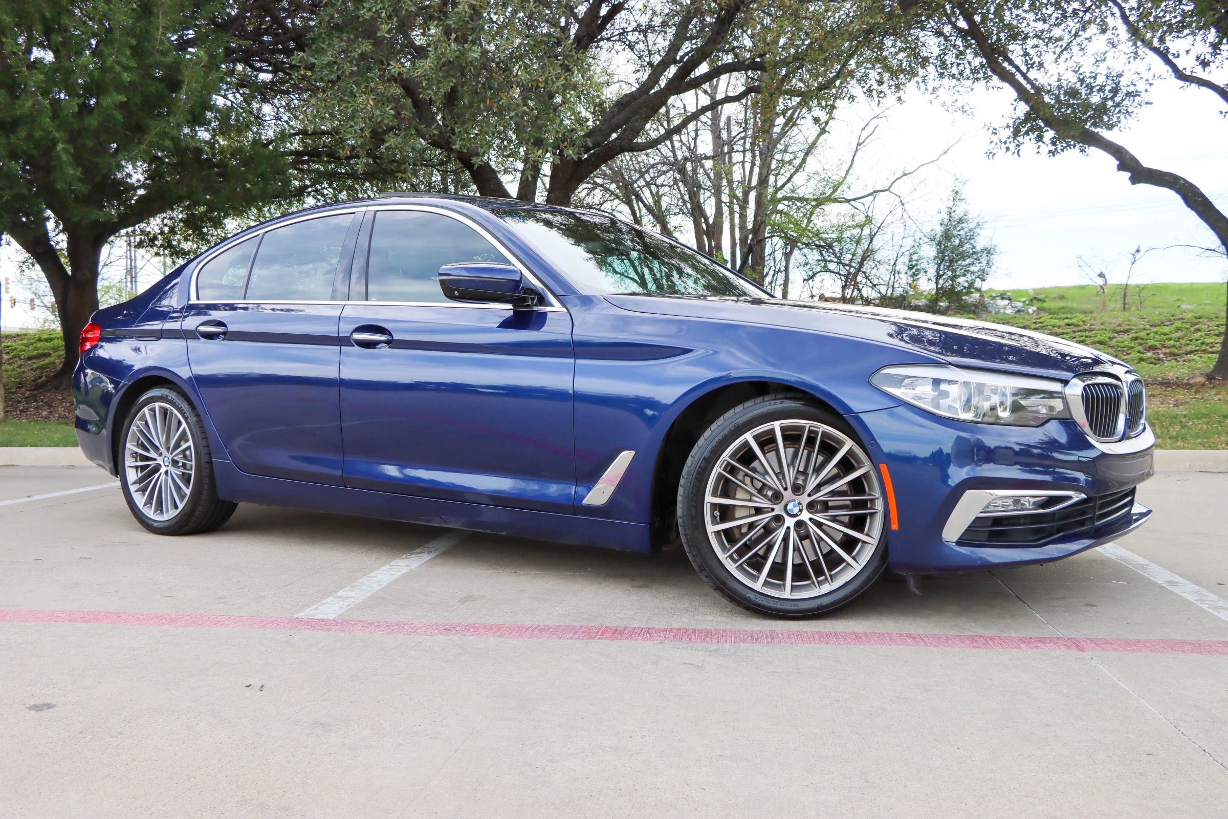 Used 2017 BMW 530i image 1