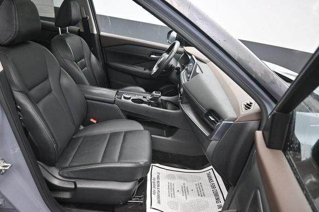 Used 2023 Nissan Rogue SV w/ SV Premium Package AWD/4WD image 9