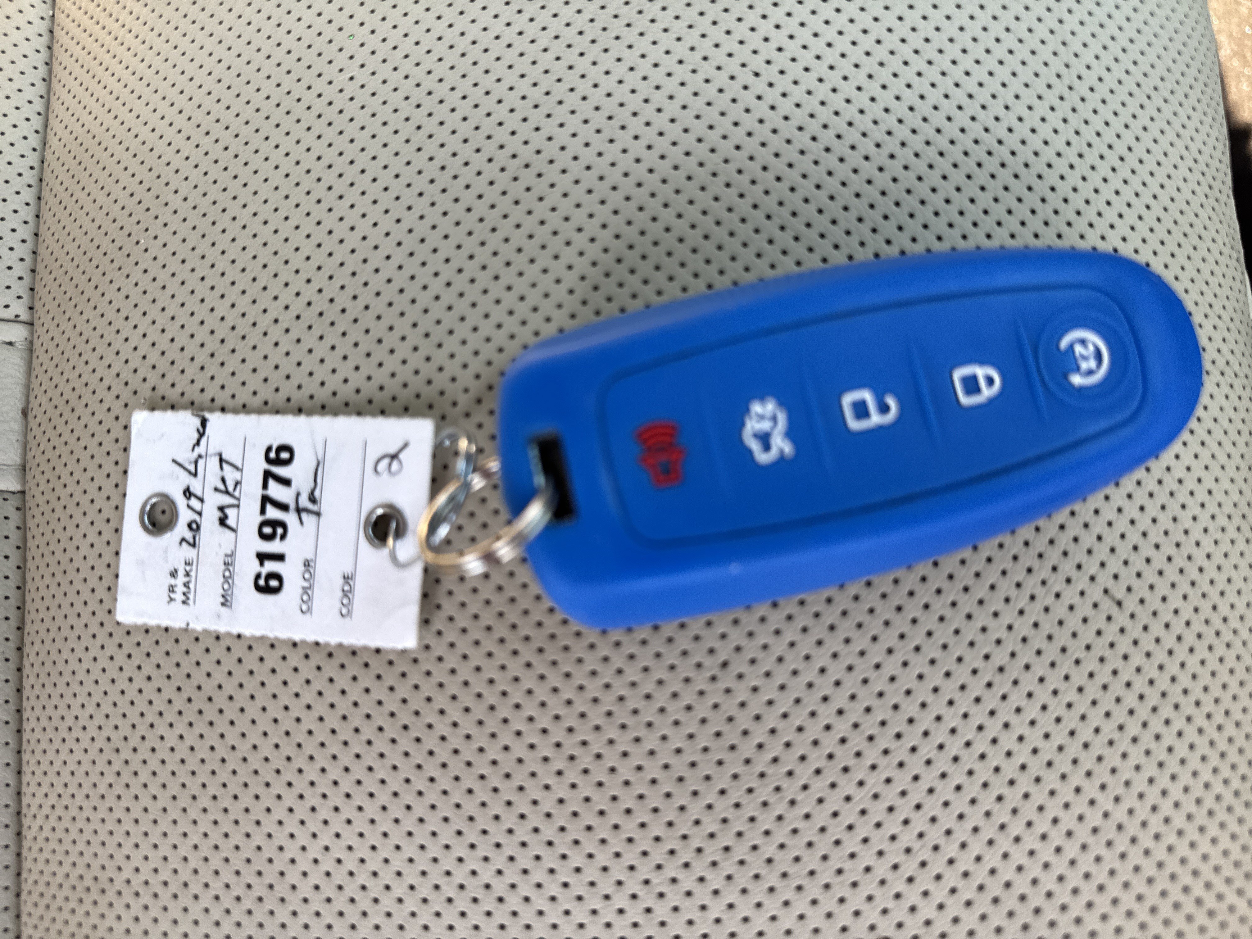 Used 2019 Lincoln MKT AWD image 14