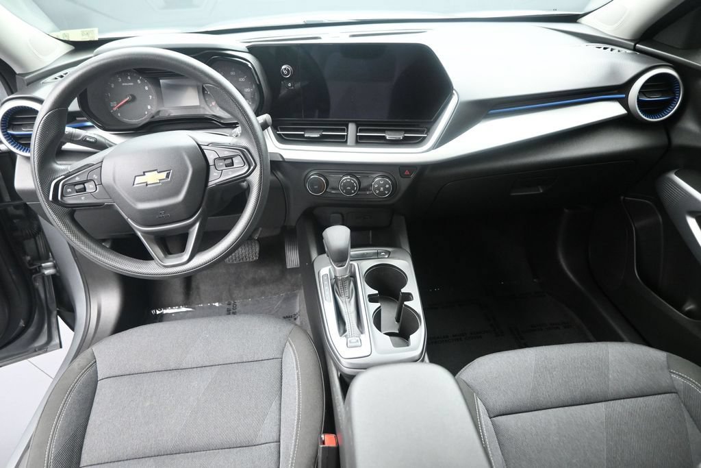 Used 2024 Chevrolet Trax LS FWD image 15
