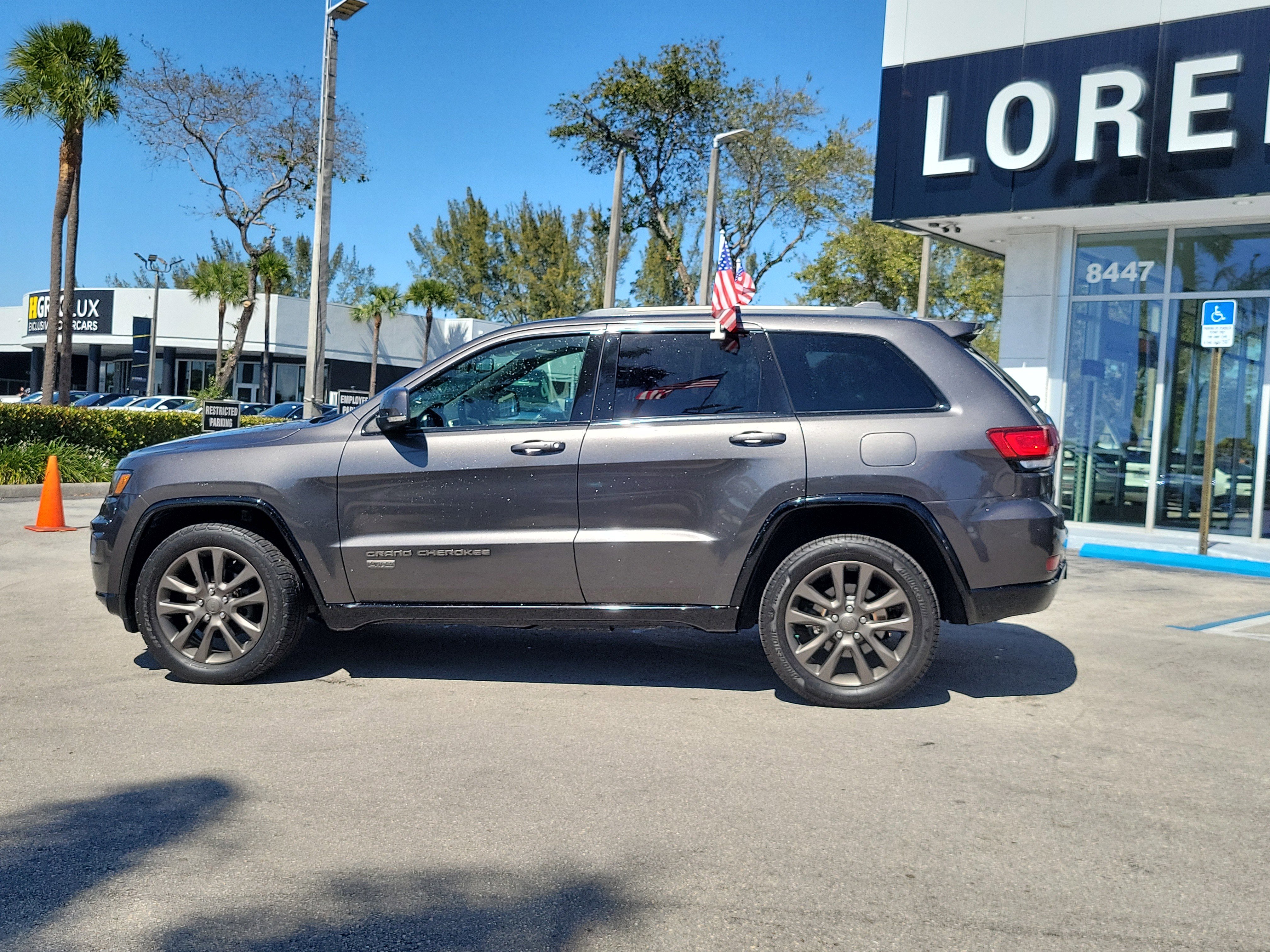 Used 2016 Jeep Grand Cherokee Limited 75th Anniversary image 8