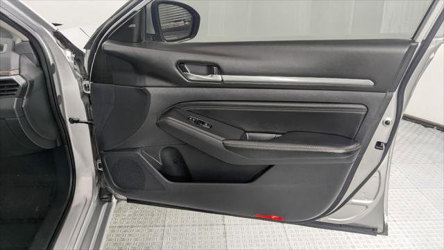 Used 2019 Nissan Altima 2.5 SL FWD image 23