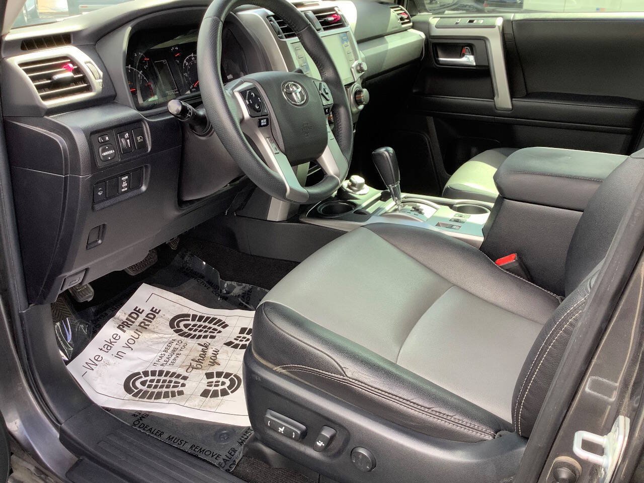 Used 2020 Toyota 4Runner SR5 Premium AWD/4WD image 25