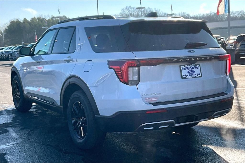 New 2026 Ford Explorer Active w/ Active Comfort Package RWD image 3