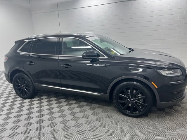 Used 2023 Lincoln Nautilus Reserve w/ Monochromatic Package AWD/4WD image 4