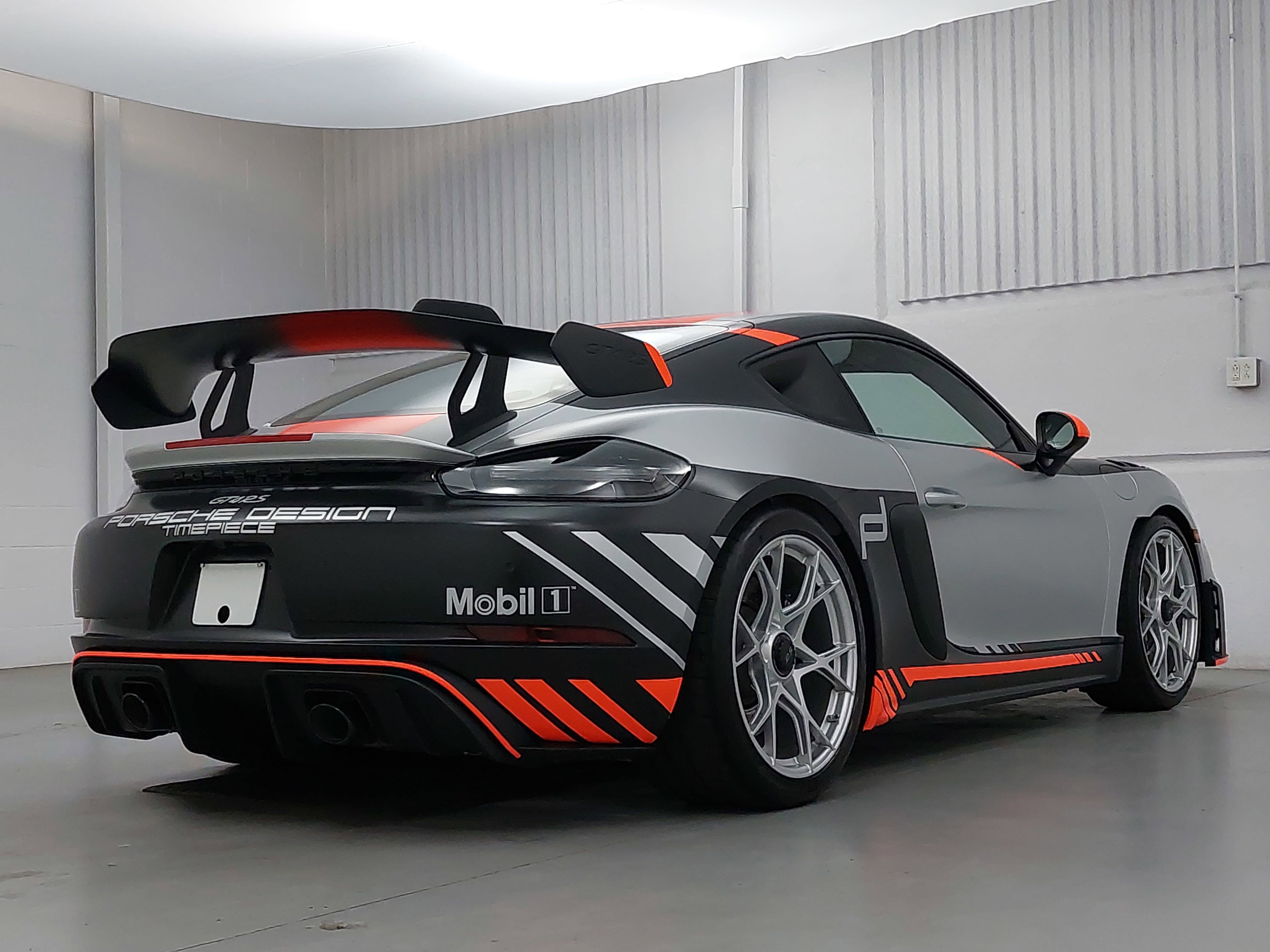 Certified 2025 Porsche 718 Cayman GT4 RS RWD image 7