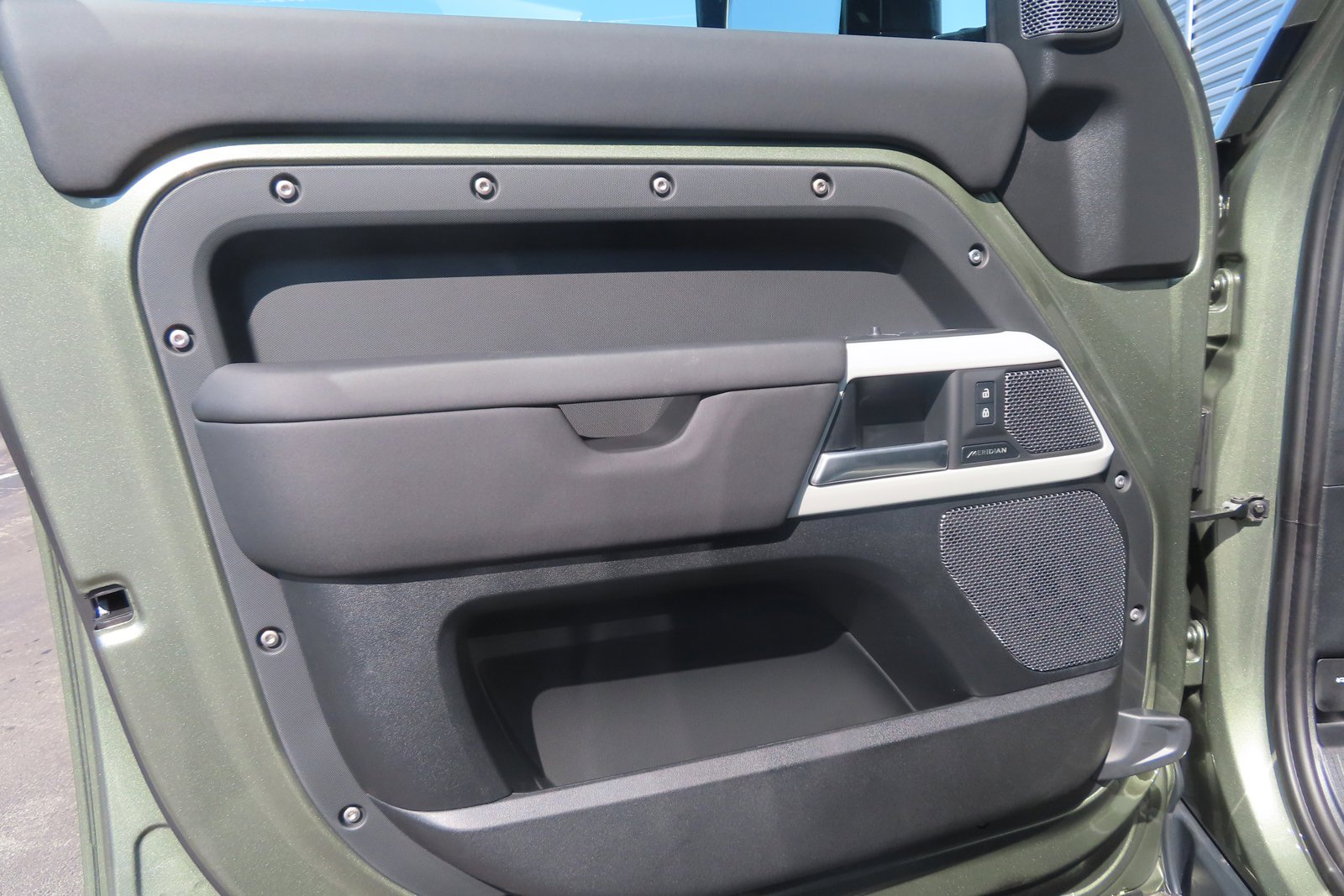 New 2024 Land Rover Defender 110 S image 27