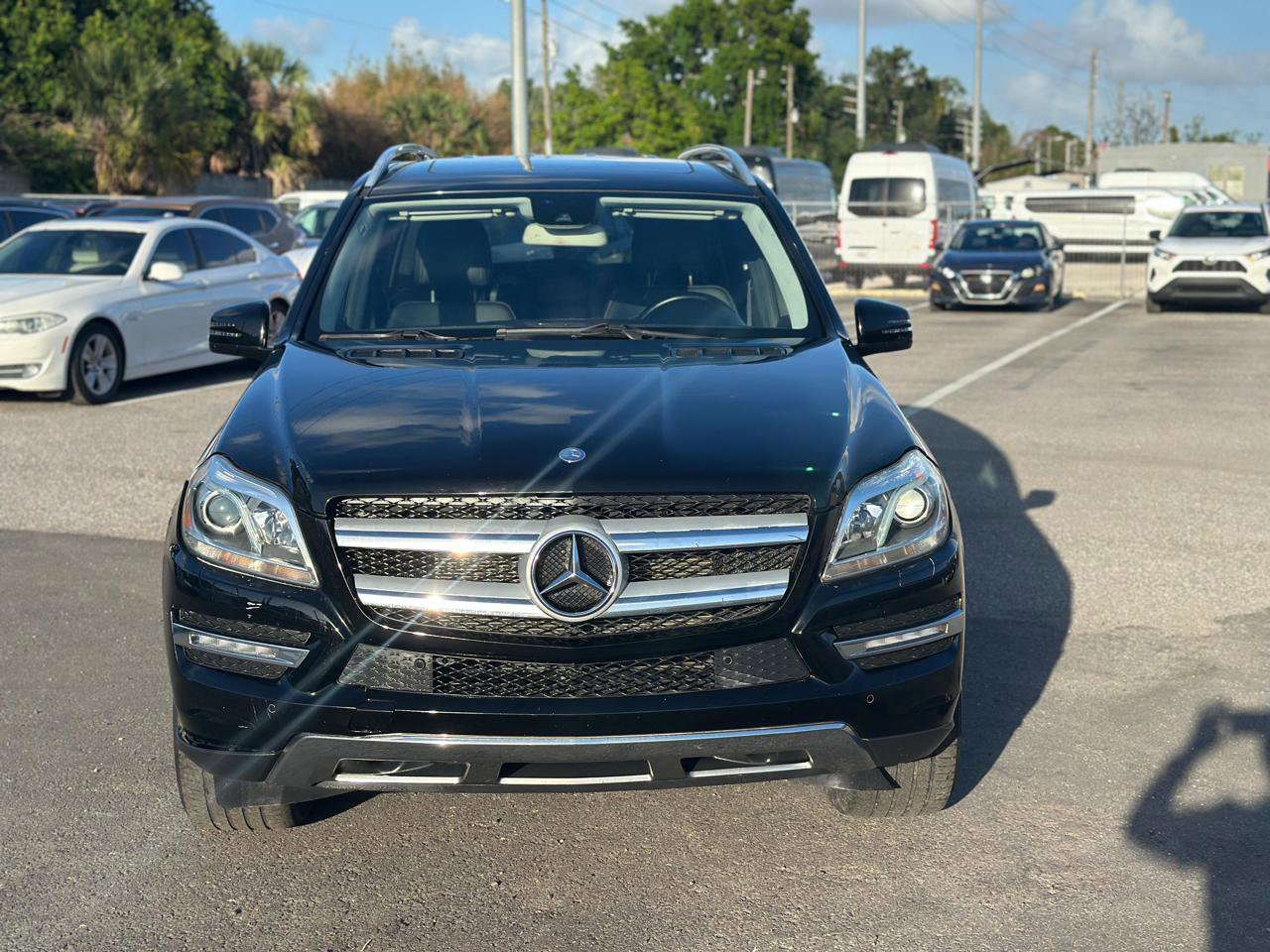 Used 2014 Mercedes-Benz GL 450 4MATIC w/ Appearance Package image 3